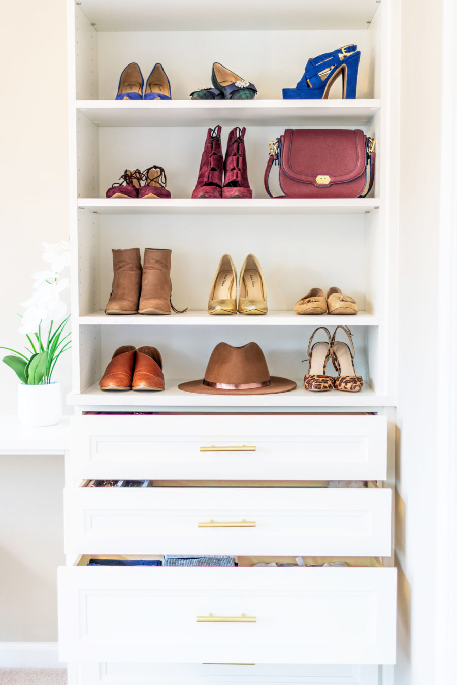 Shoe and accessory closet storage